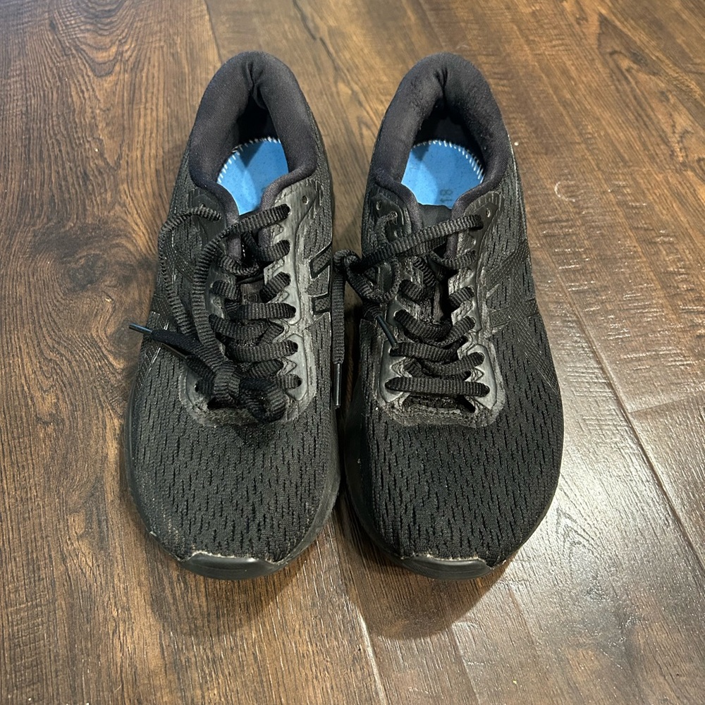 Asics Black Athletic Running Shoes with Breathable Mesh